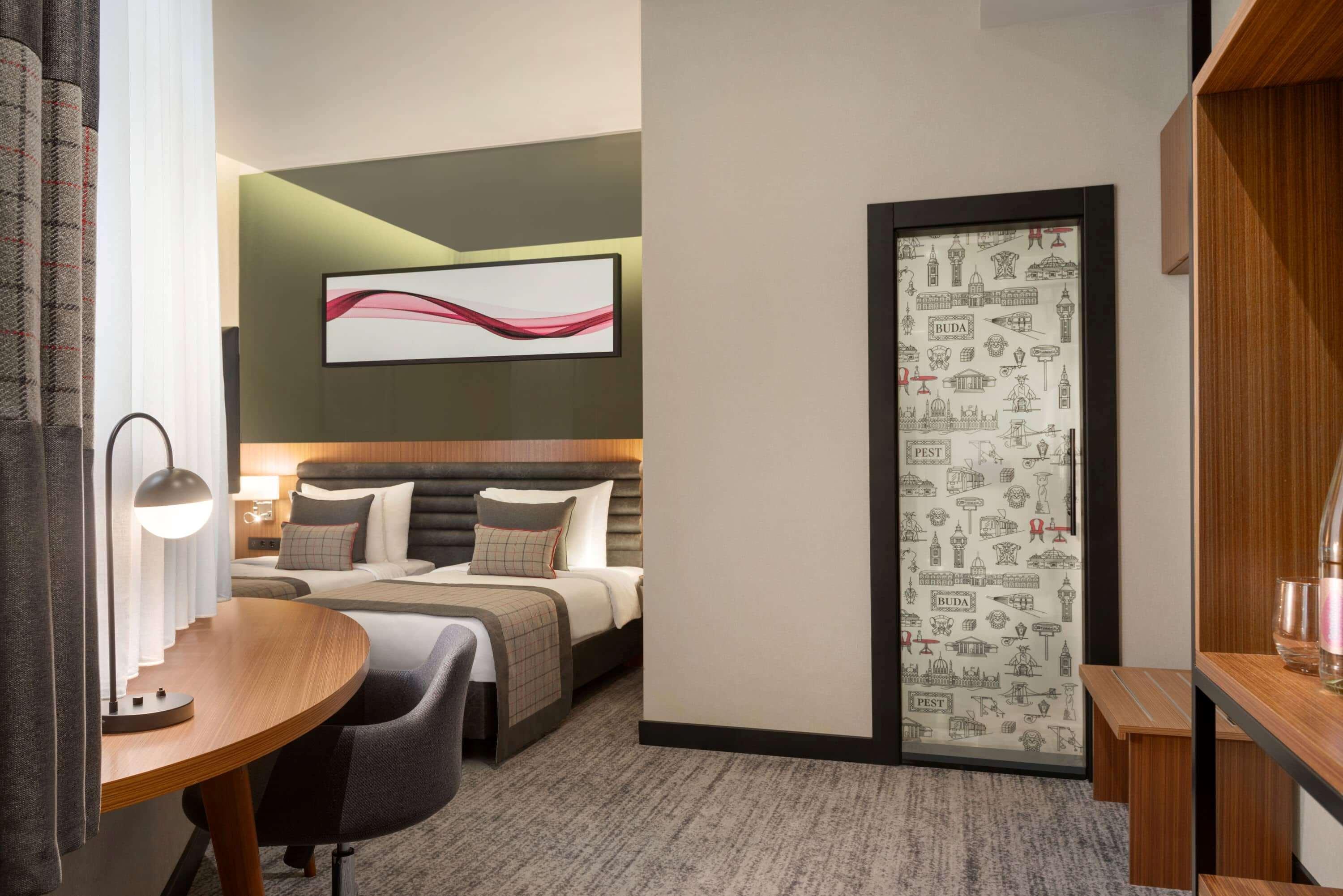 Ramada By Wyndham Budapest City Center Extérieur photo