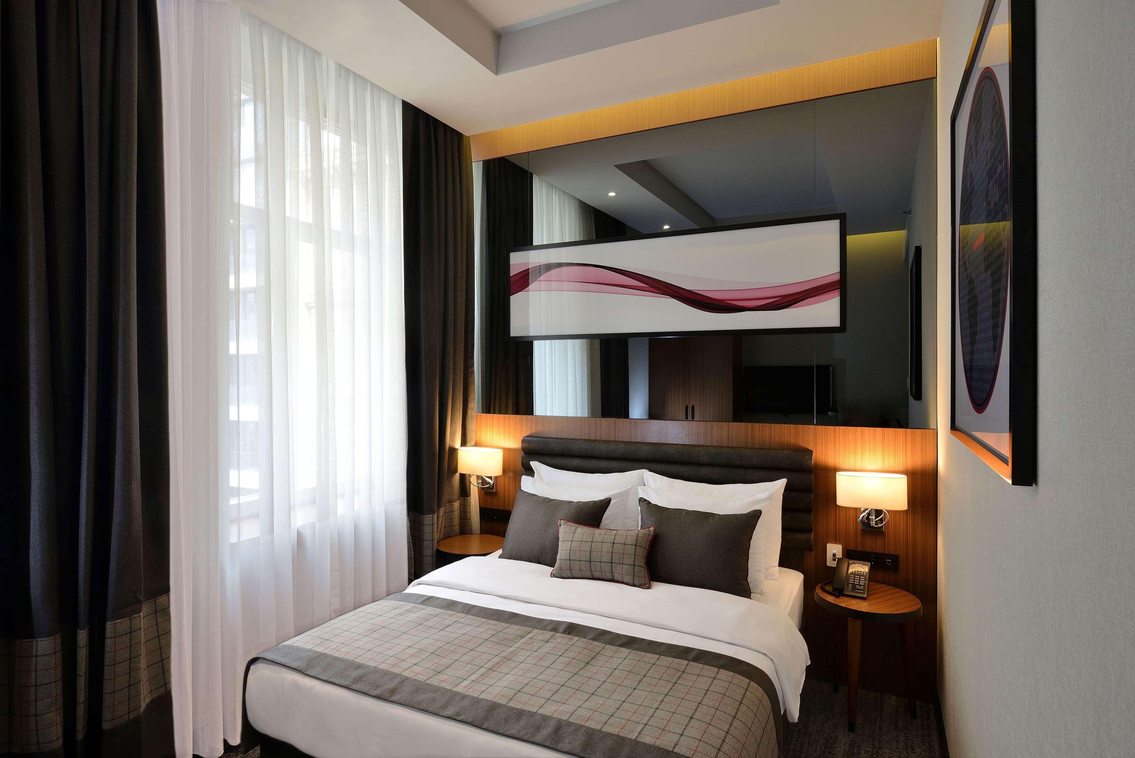 Ramada By Wyndham Budapest City Center Extérieur photo